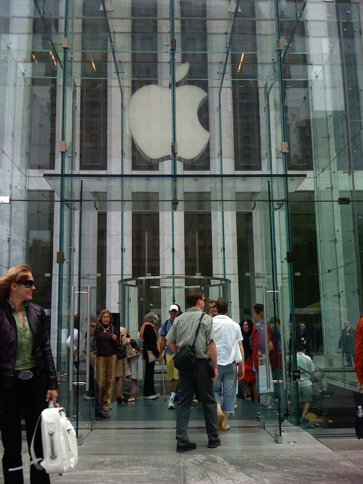 NYC Apple Store, 2008