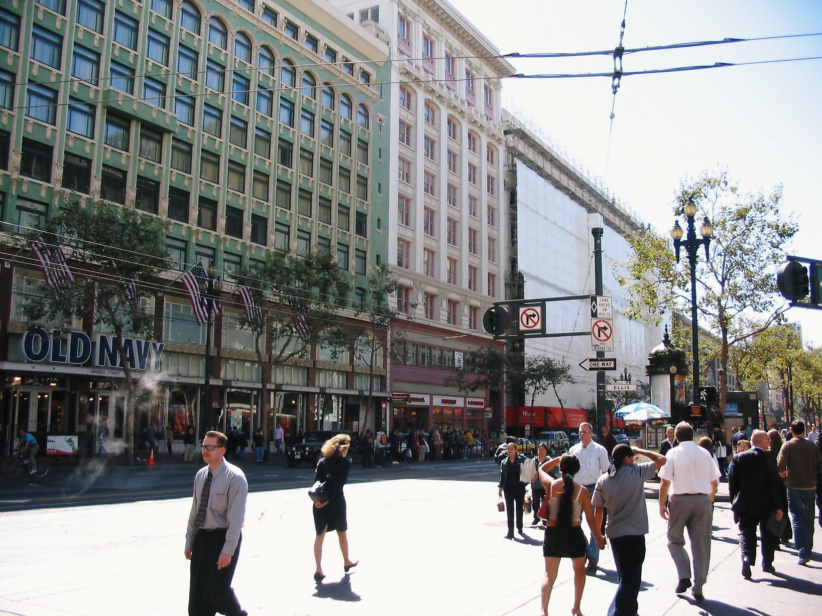 a photo of Market St, San Francisco, on 4 October 2005.