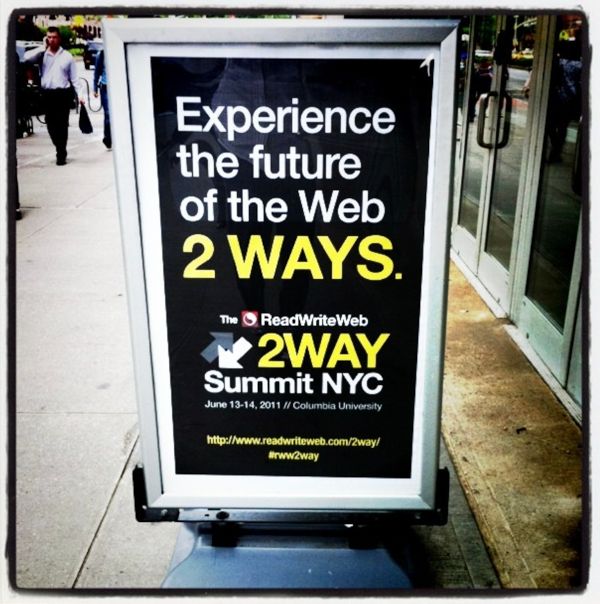 2WAY summit signage