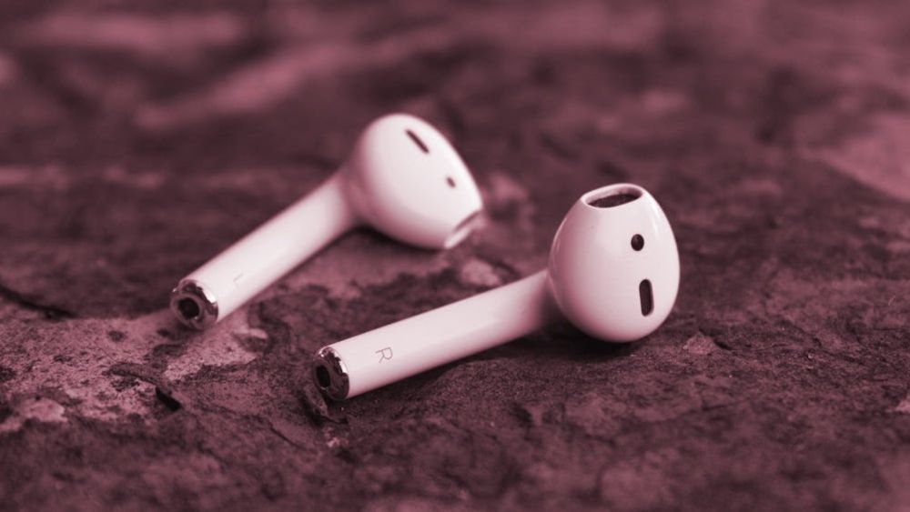Audio vs. Text: The Rise of Podcasts and Audiobooks